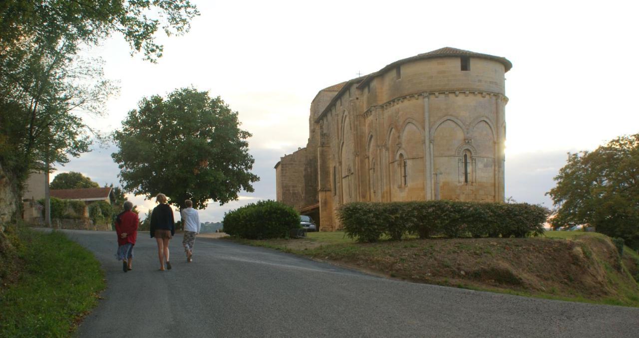 Romantic Gite Nr St Emilion With Private Pool And Views To Die For Pujols  Exterior photo